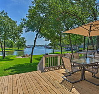 Family Retreat with Game Room on Cedar Creek Lake - Tourism Bookings