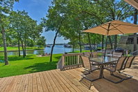 Family Retreat with Game Room on Cedar Creek Lake Tourism Bookings