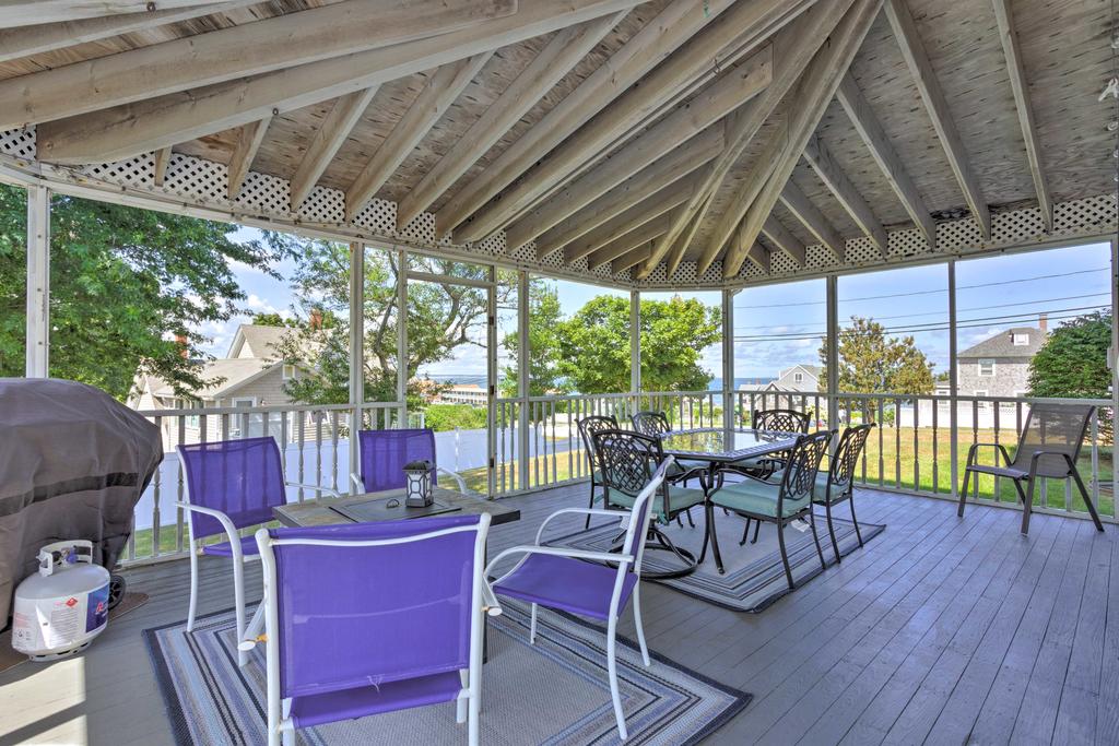 Fantastic Plymouth House With Huge Deck And Ocean Views - thumb 0