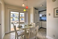 Fernandina Beach Townhome - Walk to Ocean Tourism Bookings