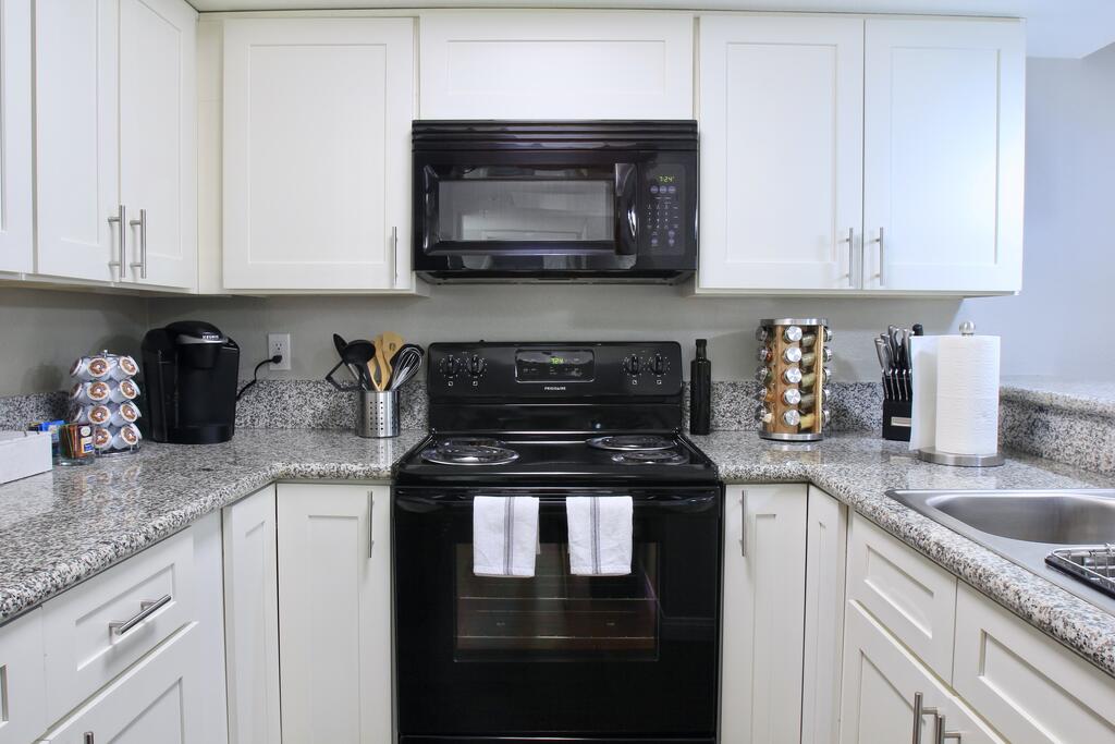 Free Parking - CHOC & St Joseph's Adjacent - STUDIO - thumb 2