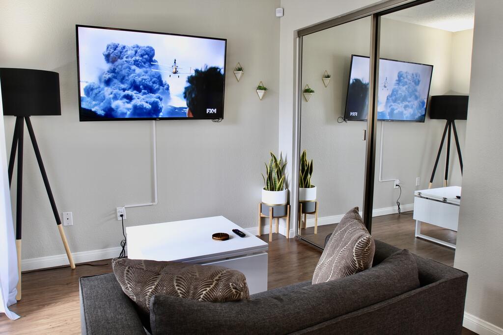 Free Parking - CHOC & St Joseph's Adjacent - STUDIO - thumb 1