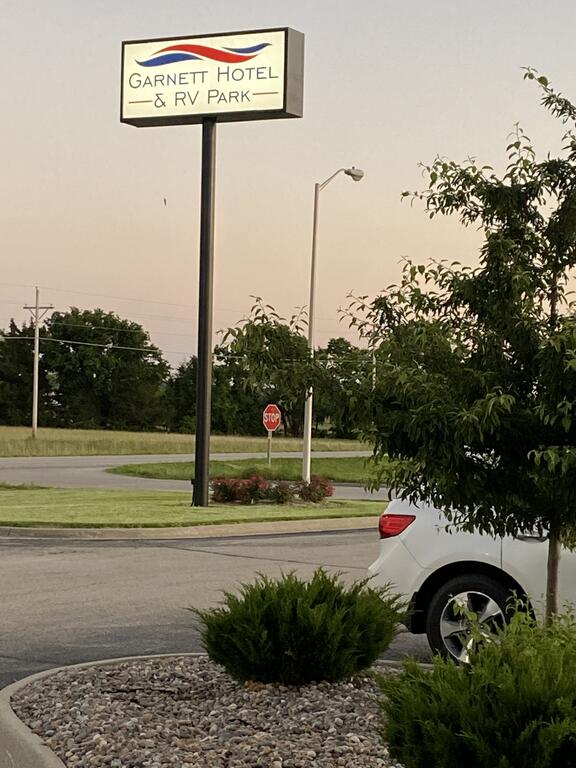 Garnett Hotel & RV Park - thumb 3