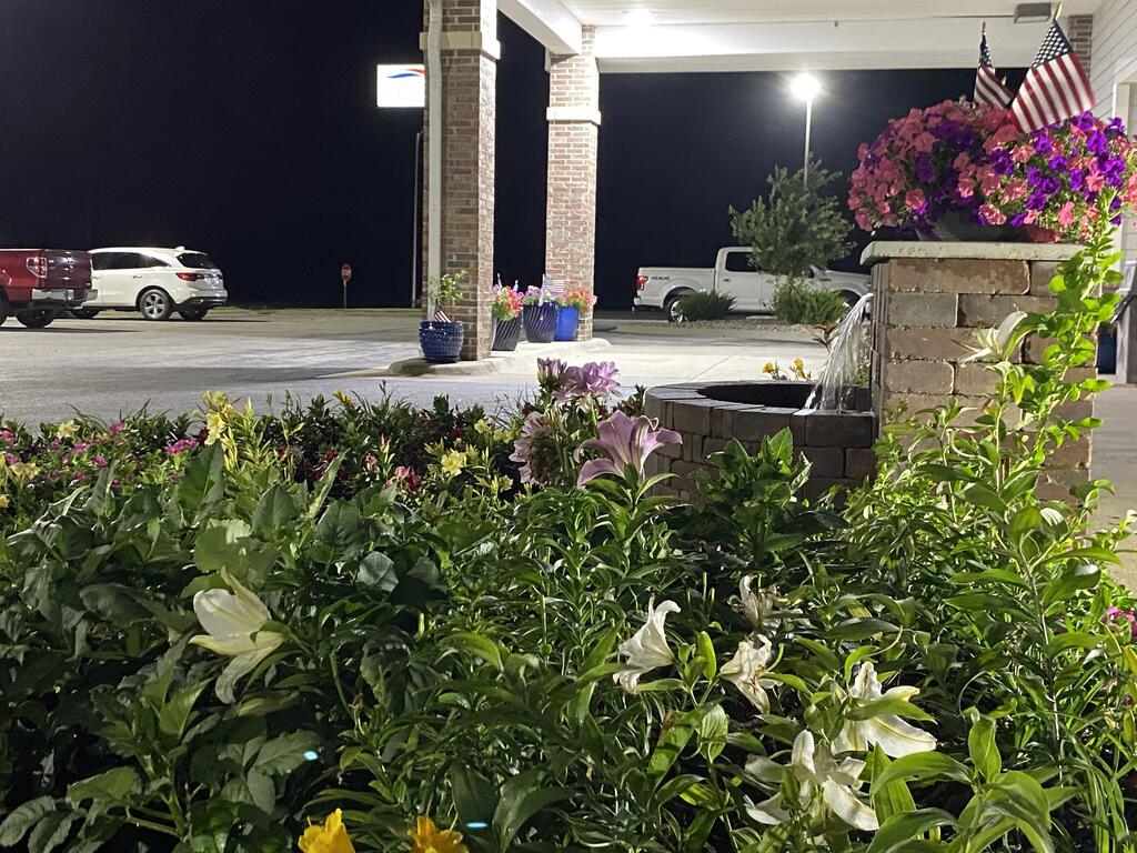 Garnett Hotel & RV Park - thumb 1