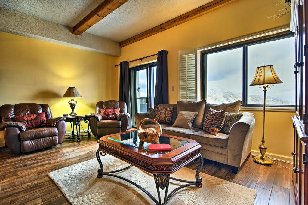 Gated Sugar Mountain Condo With Hot Tub Access! - thumb 3