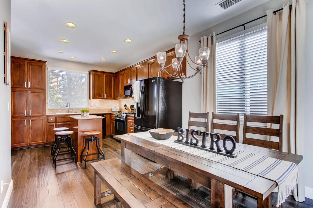 GIANNO SILVER Downtown Airport Sleep Train Arena Tennis - thumb 1