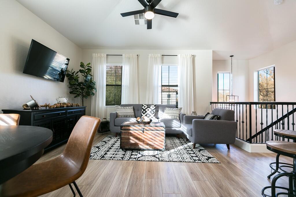 Gilbert Laurel Townhouse - thumb 0