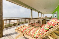 Gilchrist 'EZ Street Beach House' with Gulf-View Deck Tourism Bookings
