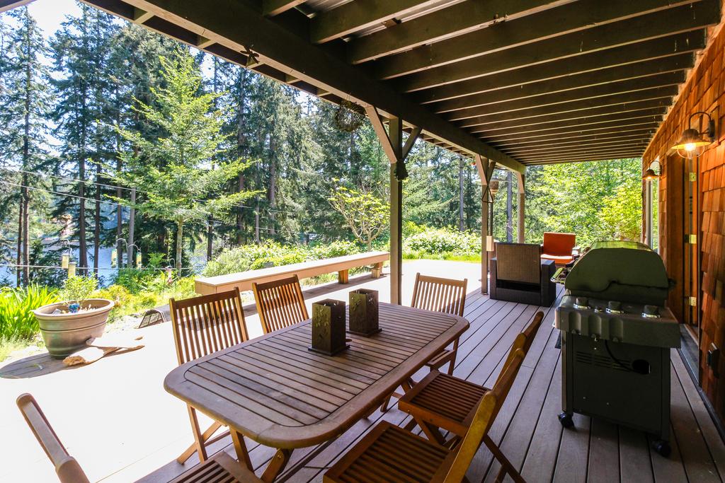 Goss Lake Getaway - thumb 2