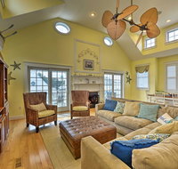 Grand Avalon Beach House - 2 Blocks to Water - Tourism Bookings