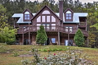 Grand Ellijay Cabin with Mountain Views  Pool Table USA Accommodation