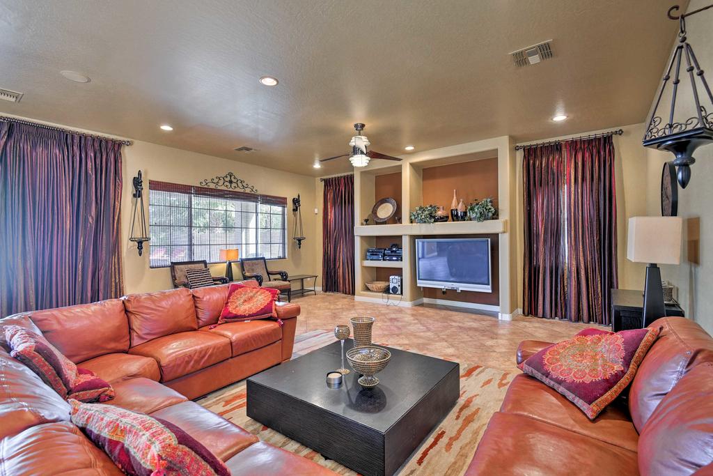 Grand Gilbert Home With Private Pool & Fire Pit! - thumb 2