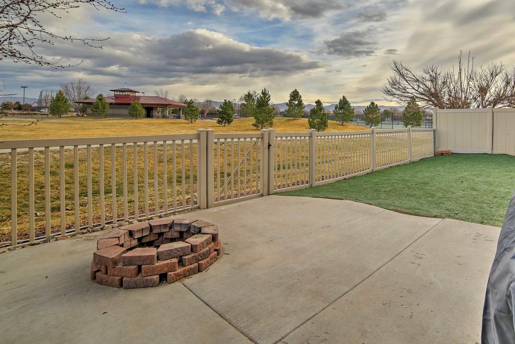Grand Junction House With Media Room And Fire Pit! - thumb 2
