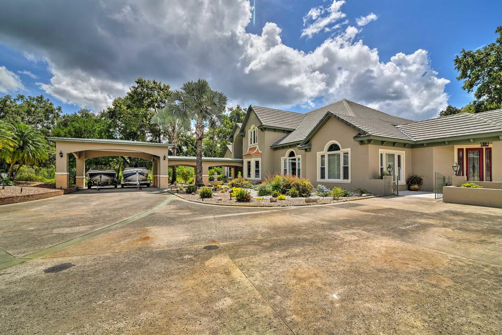 Grand Lake Louisa Villa With Olympic Pool On 54 Acres - thumb 0
