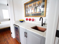 Gray House 174B-2 Tourism Bookings