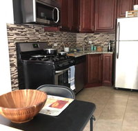 Great studio with King bed near WrigleyField area - Tourism Bookings