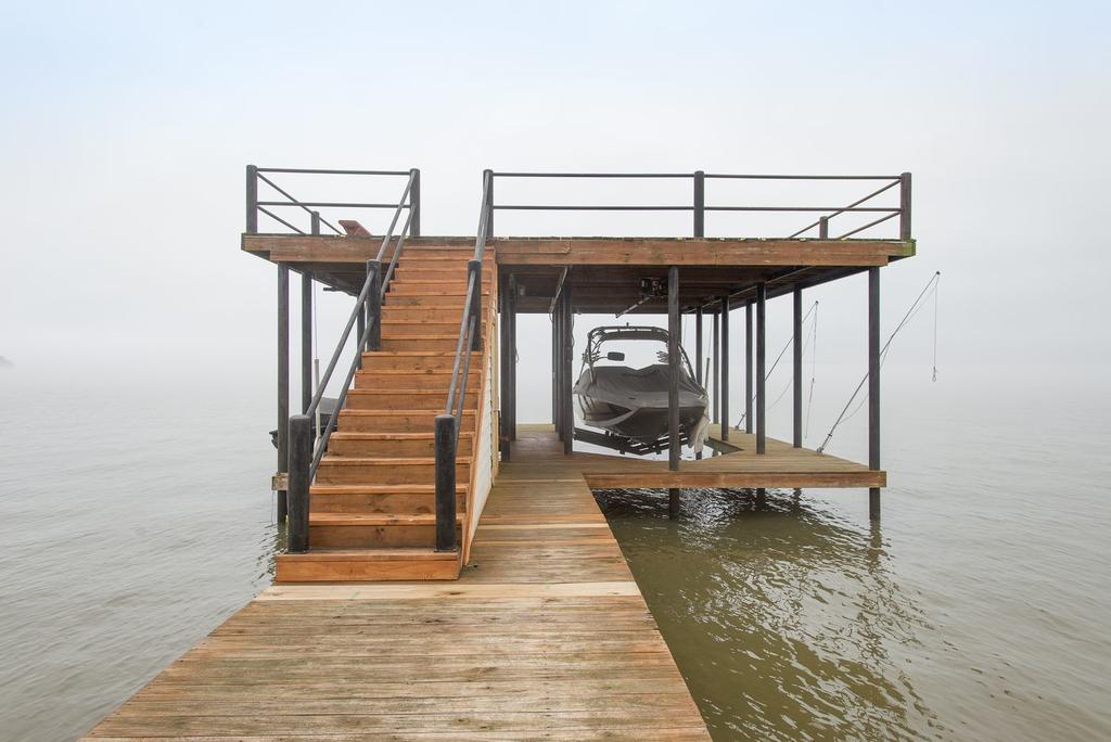 Great Texas Lakefront On CedarCreek Lake - thumb 2