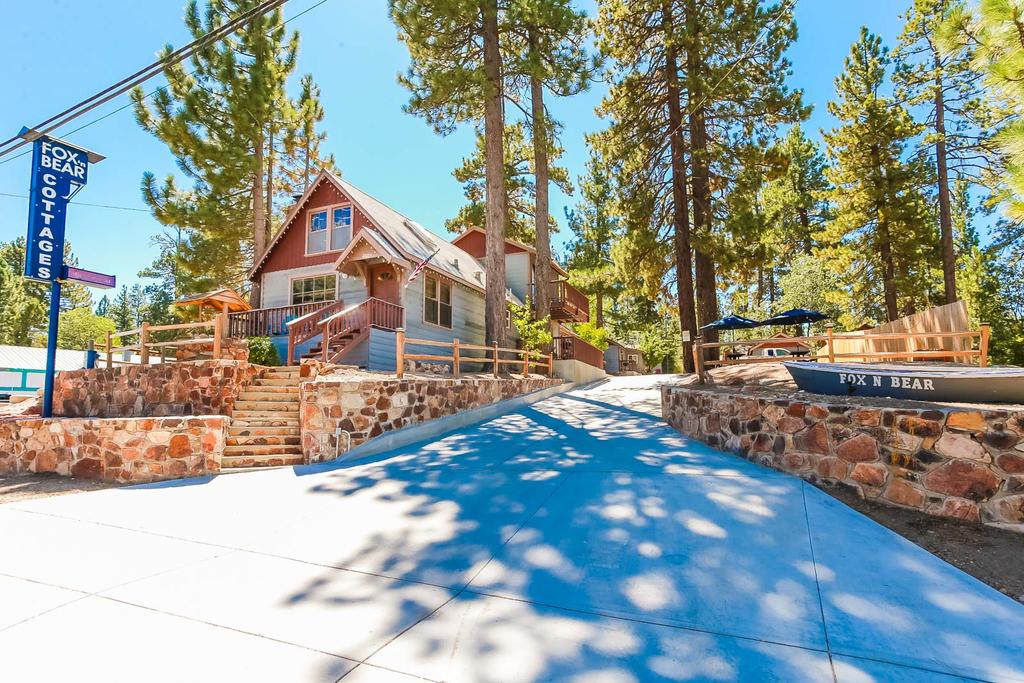 Grizzly Bear Cottage - thumb 2