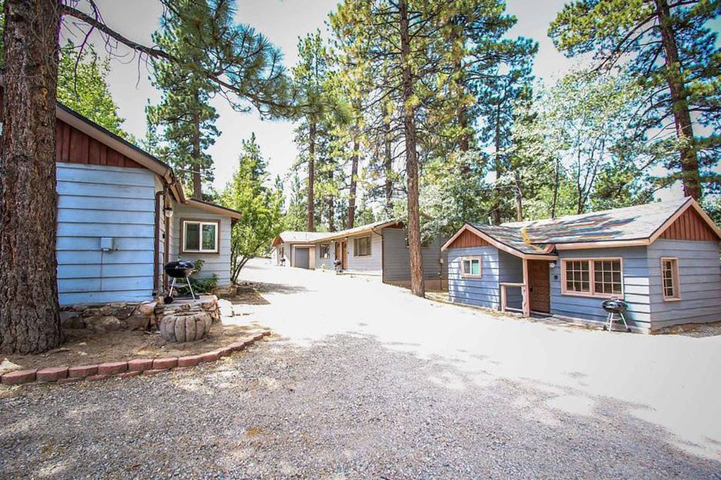 Grizzly Bear Cottage - thumb 0