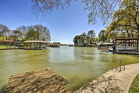 Gun Barrel City Cottage with Boat House and Deck Tourism Bookings