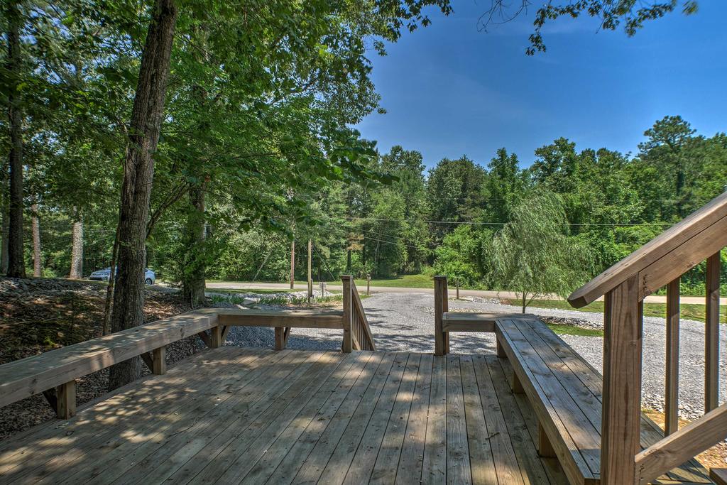 Guntersville Lake Cabin With 3 Fishing Ponds! - thumb 0