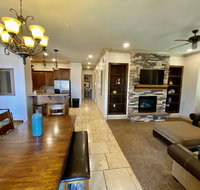 H4 Coral Springs Sleeps 8 Guests 3 Bedrooms and 2 Bathrooms with an Outdoor Fireplace and Community Pool - Tourism Bookings