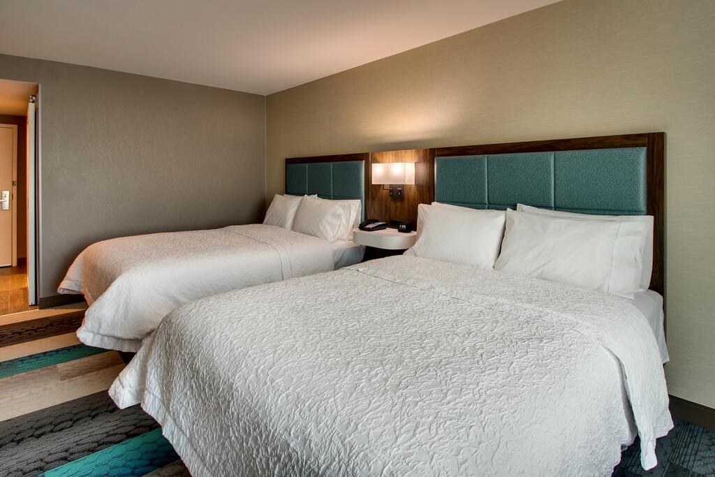 Hampton Inn & Suites By Hilton Southport - thumb 3