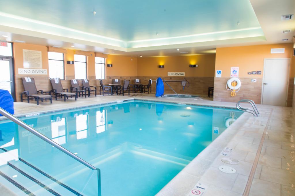 Hampton Inn & Suites Dodge City - thumb 2