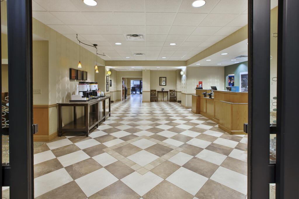 Hampton Inn & Suites Plattsburgh - thumb 2