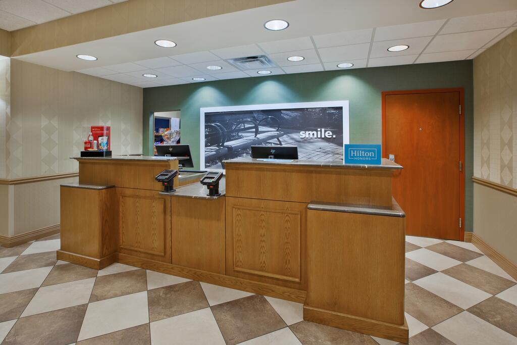 Hampton Inn & Suites Plattsburgh - thumb 3