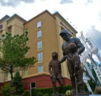 Hampton Inn  Suites Staten Island - Tourism Bookings