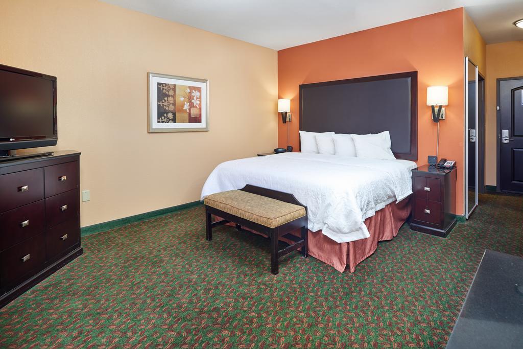 Hampton Inn & Suites Waco-South - thumb 1