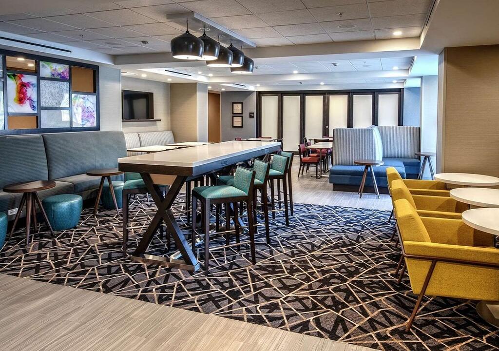 Hampton Inn Fresno Airport - thumb 3