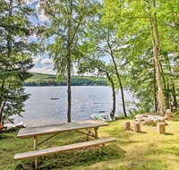 Hartford Cabin with Hot Tub, Fire Pit & Kayaks! - Accommodation Taipei