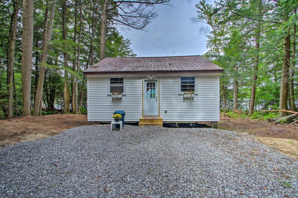 Hartford Cottage With Dock & Private BCH On Bear Pond - thumb 2