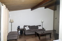 Hawthorne Hangout near beaches and attractions USA Accommodation