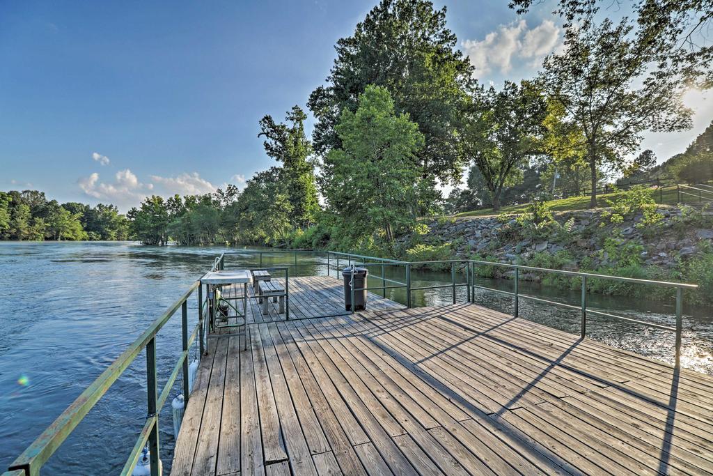 Heber Springs Retreat With Riverfront Patio & Dock! - thumb 2
