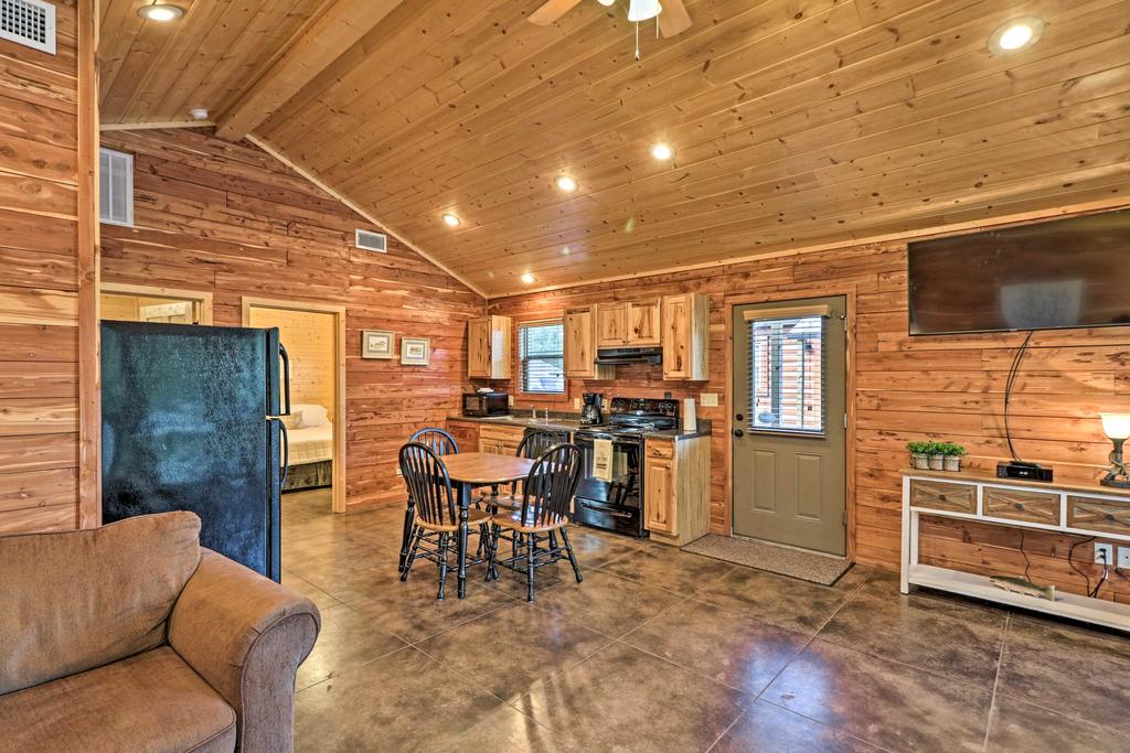 Heber Springs Retreat With Riverfront Patio & Dock! - thumb 3