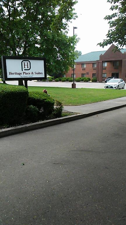 Heritage Place Inn & Suites - thumb 3
