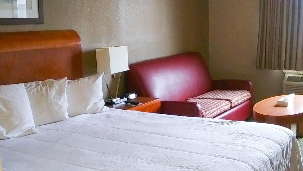 Heritage Place Inn & Suites - thumb 0