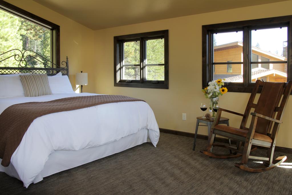 Highlands Ranch Resort - thumb 2