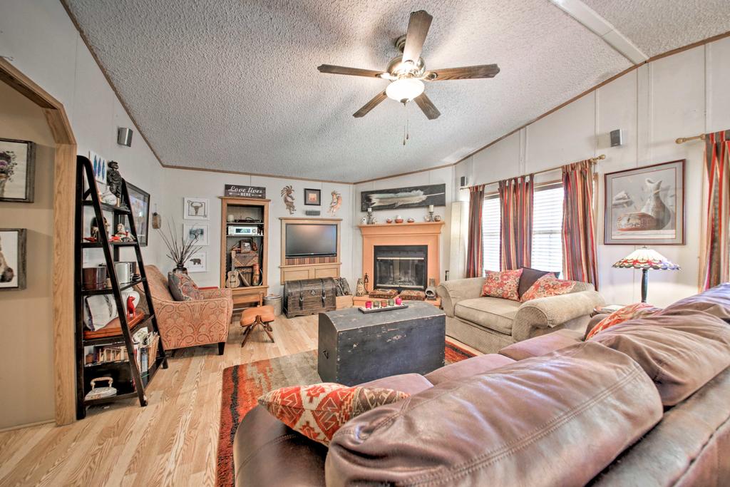 Hill Country Home With Pool & Wildlife Sightings! - thumb 3