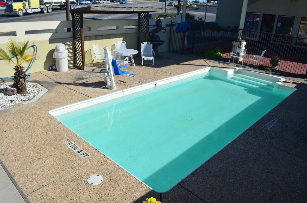 Hill Country Inn - thumb 1