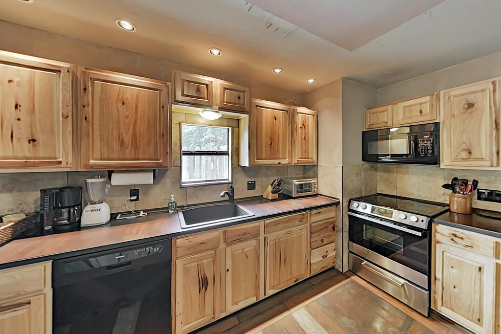 Hill Country River Oasis At The Old Goat House Cabin - thumb 2