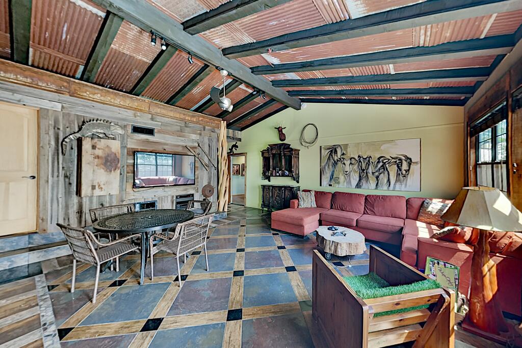 Hill Country River Oasis At The Old Goat House Cabin - thumb 0