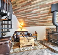 Hillside Cripple Creek Cabin with Hot Tub Mtn Views - USA Accommodation
