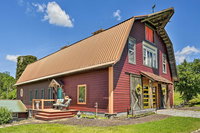 Historic Winston-Salem Guest Barn on Farm USA Accommodation