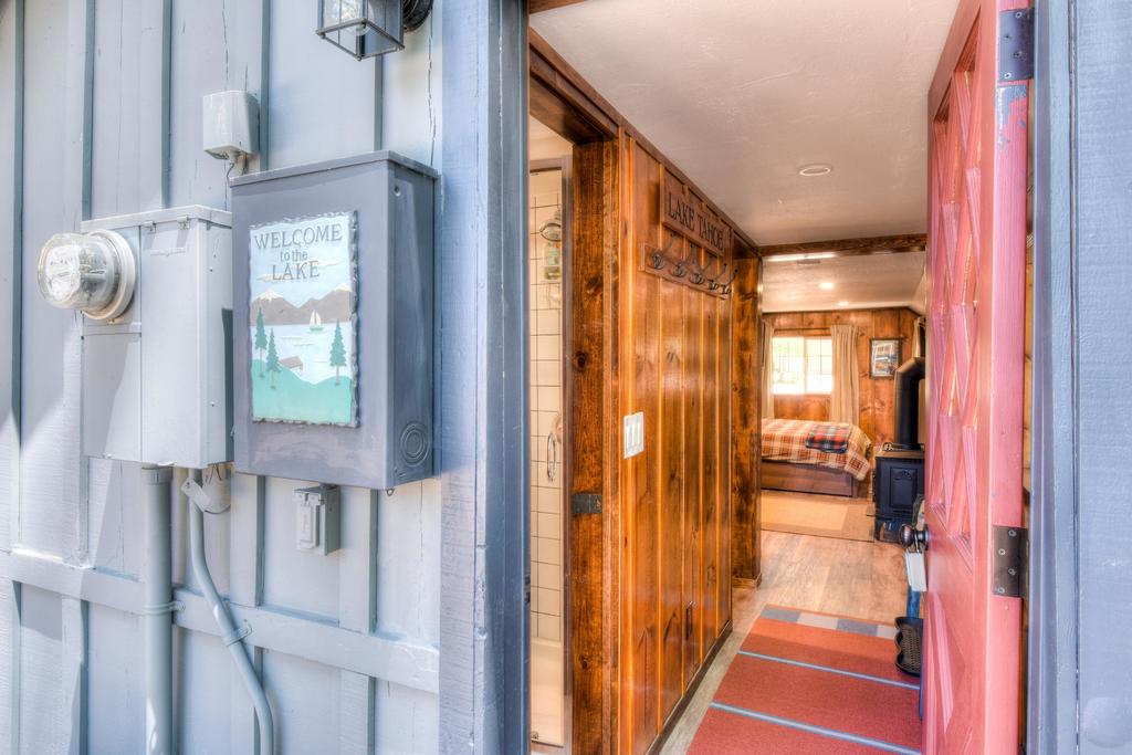 Hole In One Cabin - thumb 1