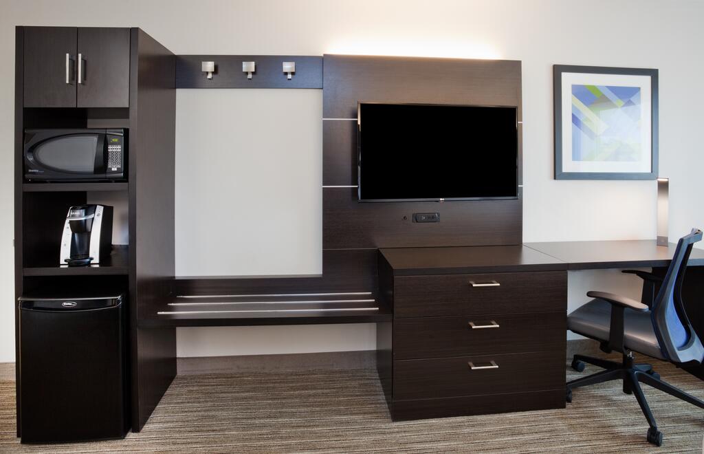Holiday Inn Express & Suites - Dickinson - thumb 2