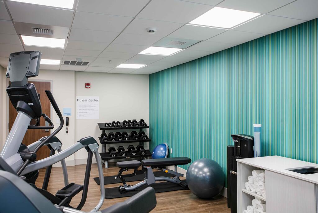 Holiday Inn Express & Suites Oakhurst-Yosemite Park Area - thumb 3